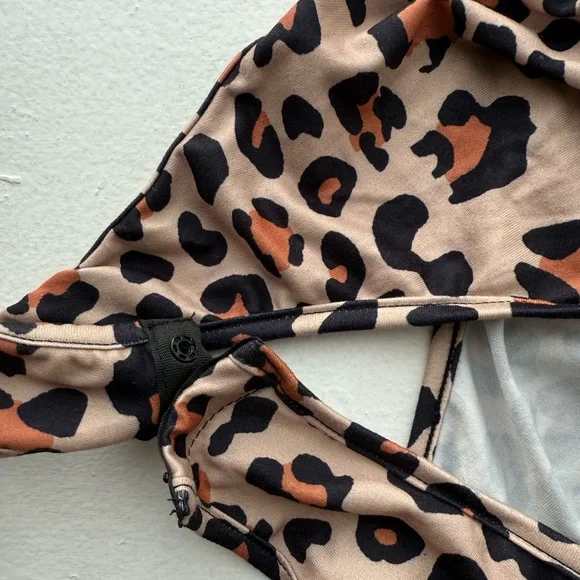 SHEIN Leopard Print One Piece Swimsuit NWOT - Picture 3 of 5
